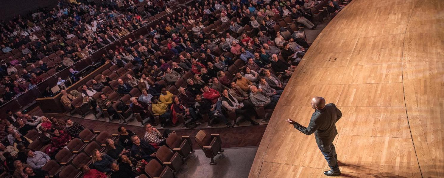 2019 audience shot of an Omnibus speaker event.